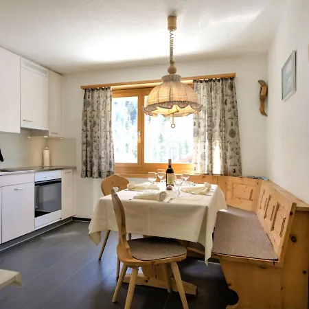 Appartamento Chesa Islas By Interhome Pontresina