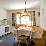 Apartamento Chesa Islas By Interhome Pontresina