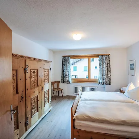 Chesa Islas By Interhome Apartamento Pontresina